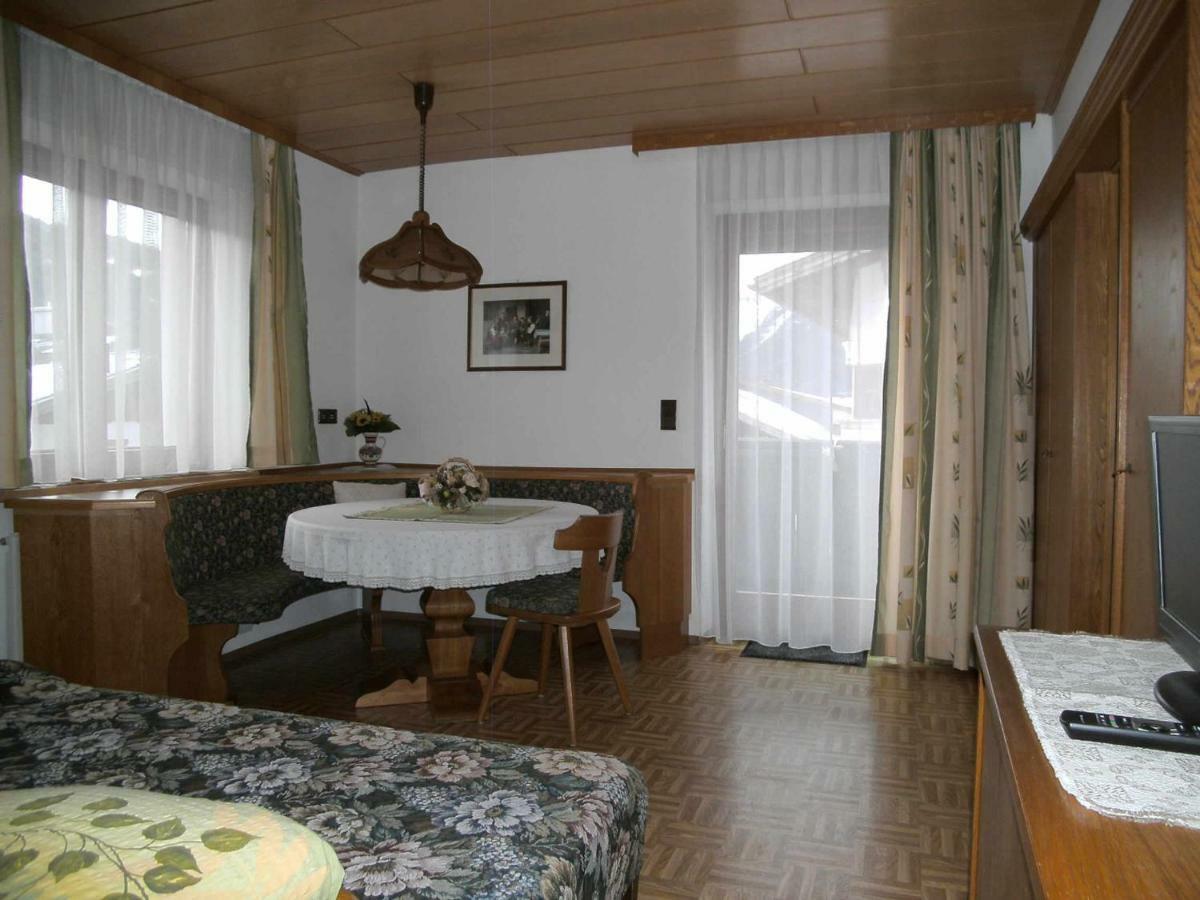 Apartments Jaeger Тринс Экстерьер фото